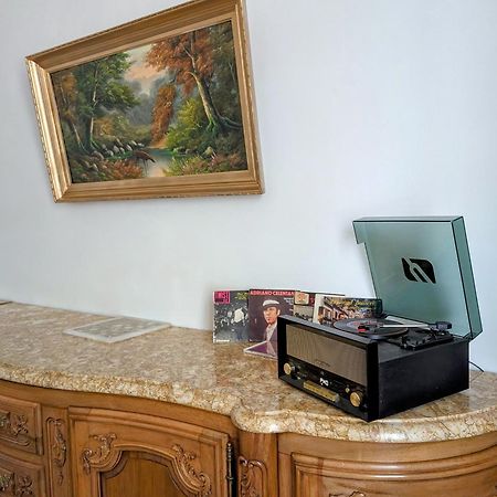 Maison De Style Tout Confort, Position Ideale, Avec Clim Et Petit Exterieur Оранж Екстер'єр фото