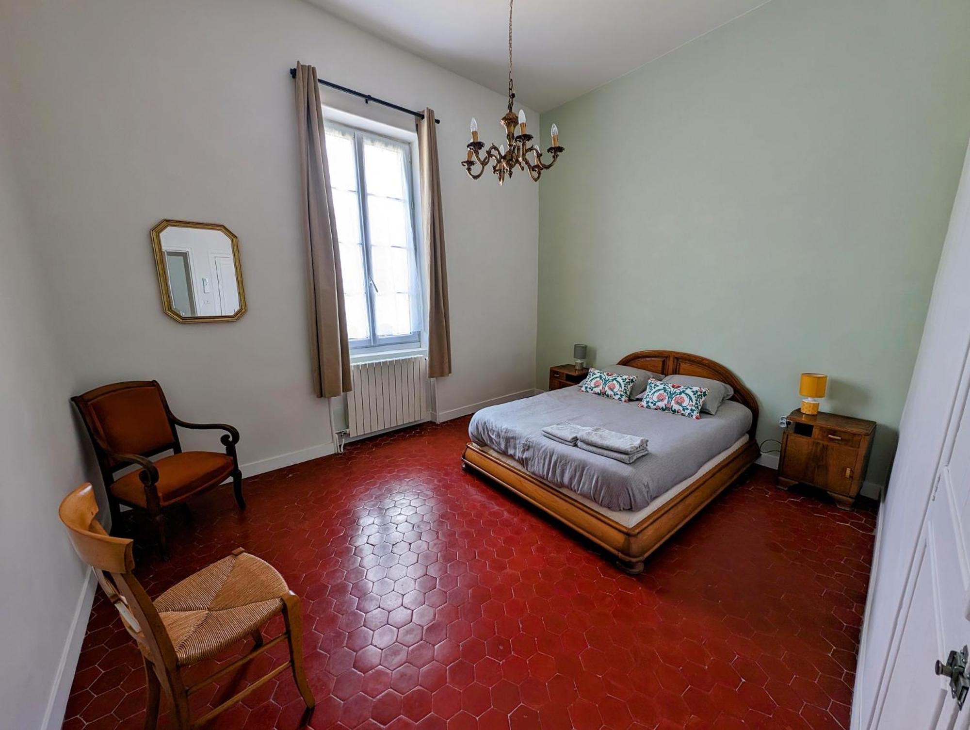 Maison De Style Tout Confort, Position Ideale, Avec Clim Et Petit Exterieur Оранж Екстер'єр фото